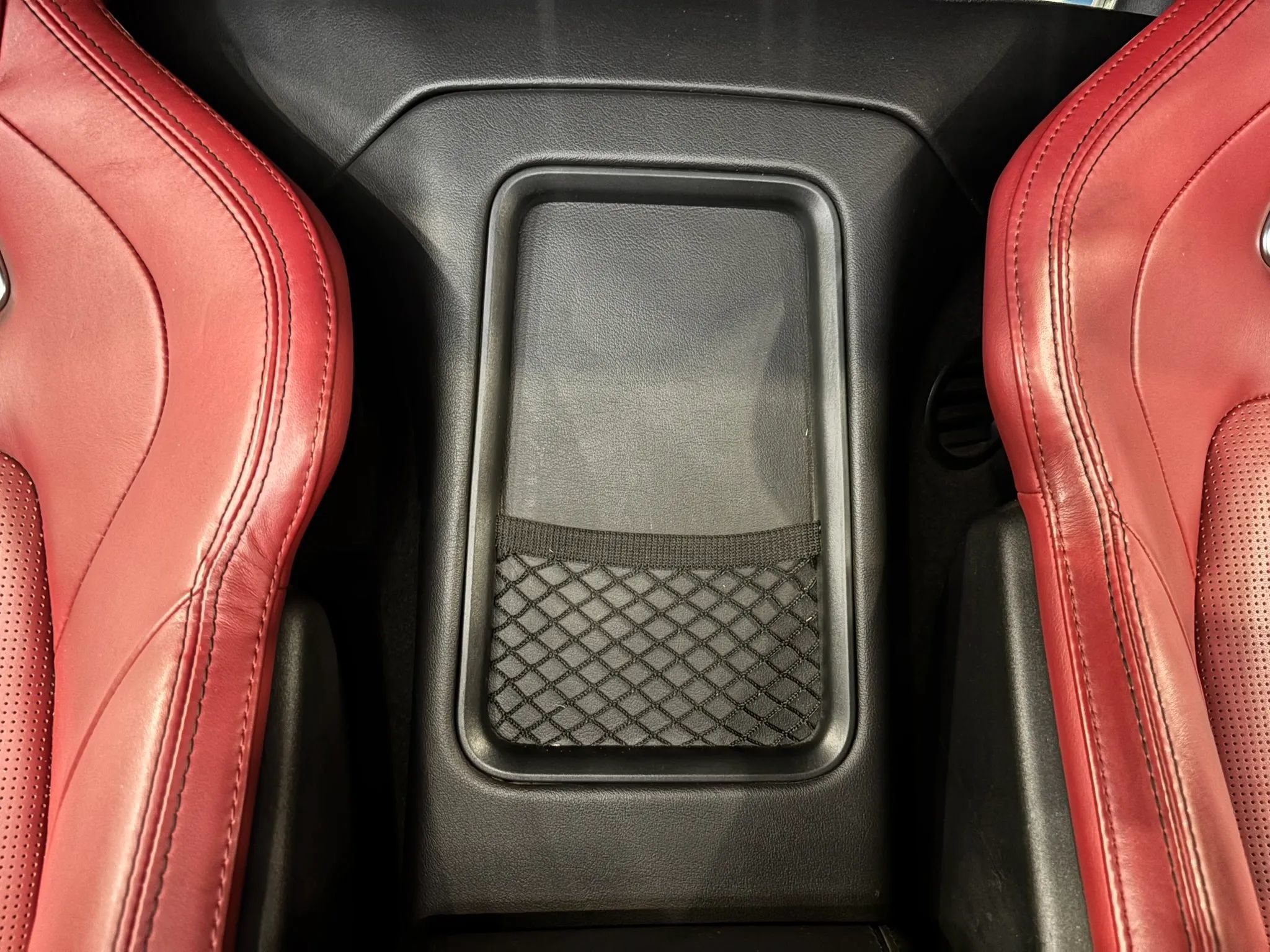 Used 2020 Jaguar F-TYPE Convertible RWD image 15