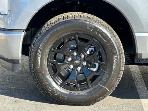 New 2025 Ford F150 Lightning XLT image 24