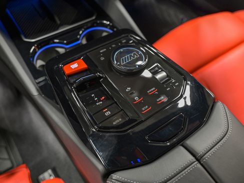 Used 2025 BMW M5 w/ Carbon Package image 23