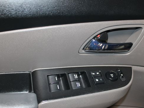 Used 2014 Honda Odyssey EX-L image 9