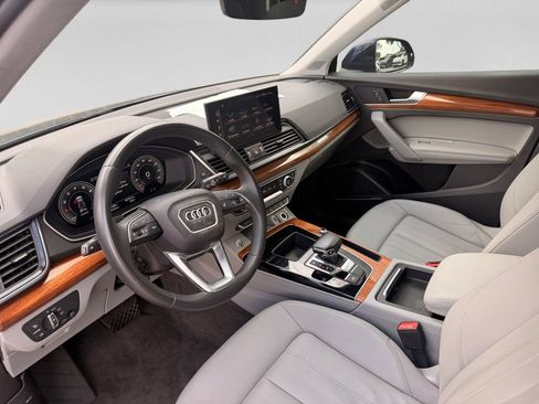 Used 2022 Audi Q5 2.0T Premium Plus w/ Premium Plus Package AWD/4WD image 13