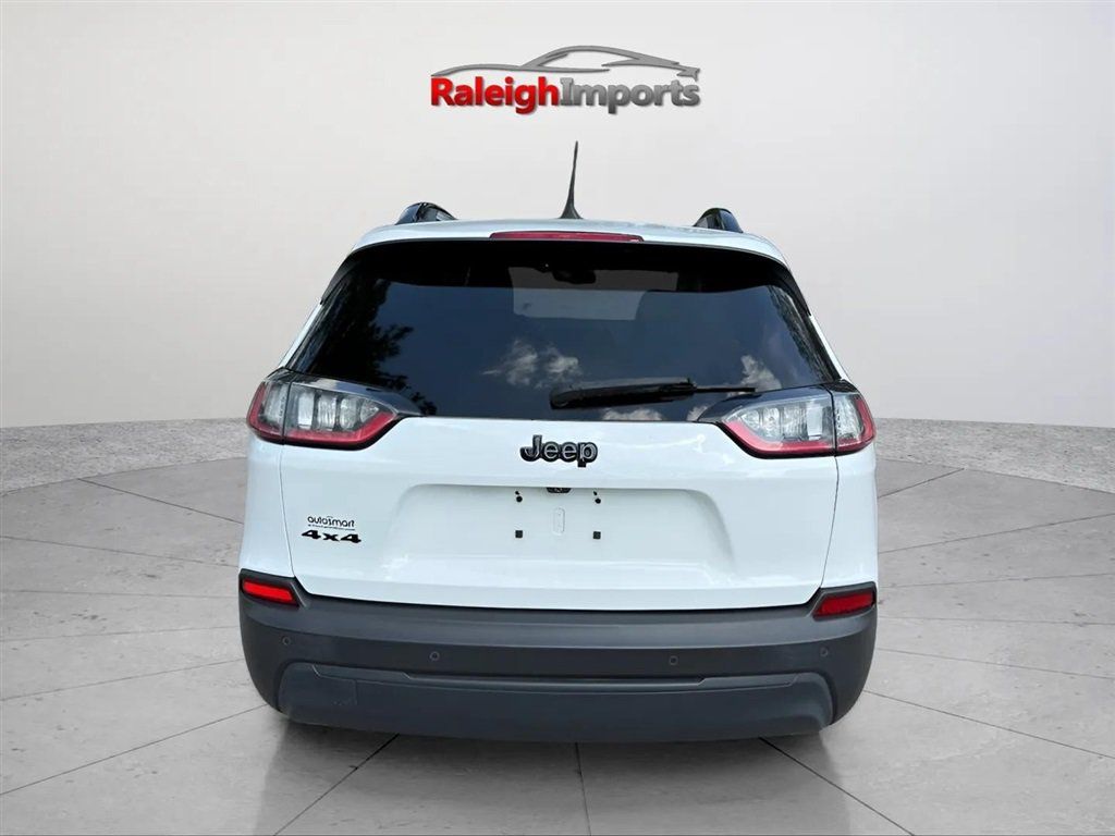 Used 2019 Jeep Cherokee Latitude Plus AWD/4WD image 8
