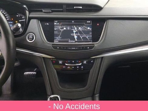 Used 2019 Cadillac XT5 Luxury image 3