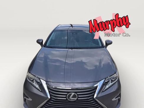 Used 2017 Lexus ES 350 w/ Luxury Package FWD image 6