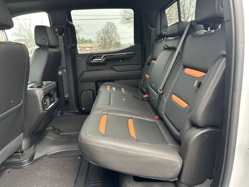Used 2022 GMC Sierra 1500 AT4 w/ AT4 Preferred Package image 18