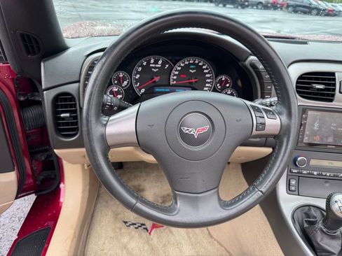 Used 2007 Chevrolet Corvette Convertible w/ Preferred Equipment Group RWD image 9