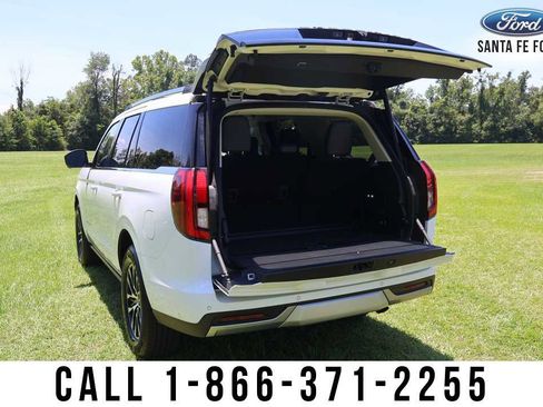 Used 2025 Ford Expedition Platinum AWD/4WD image 25