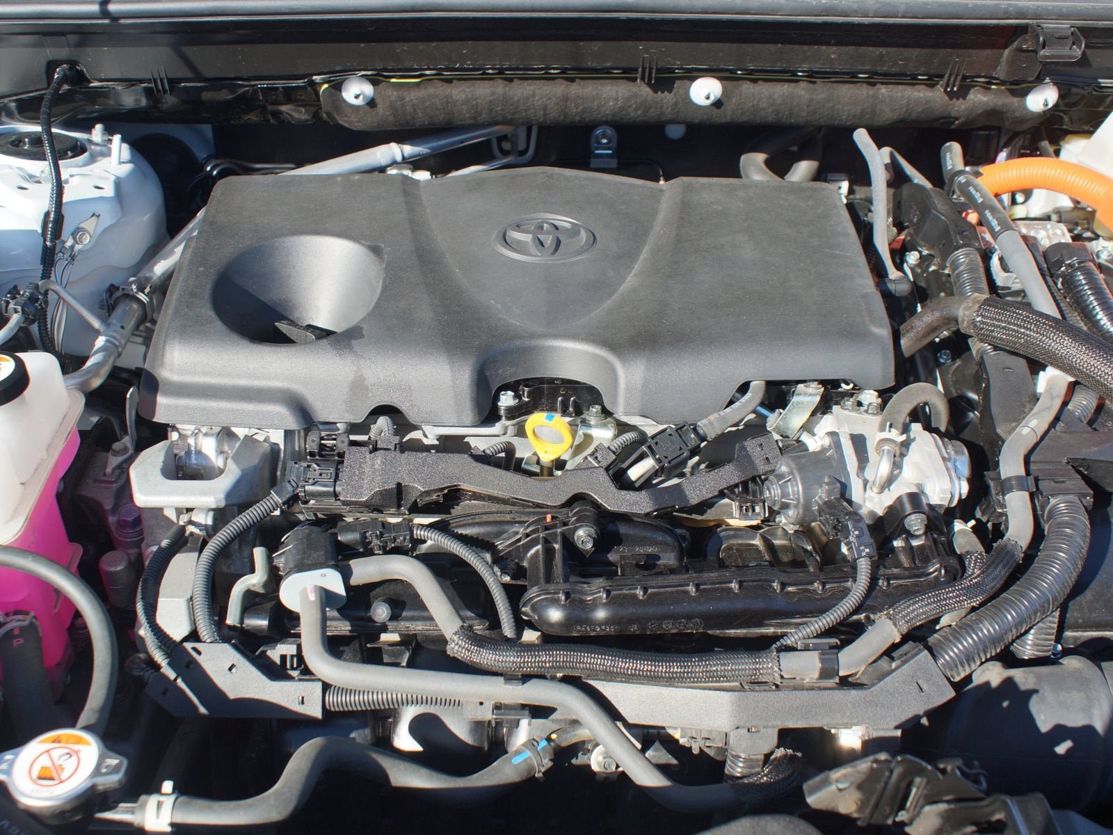 Used 2025 Toyota RAV4 LE AWD/4WD image 27