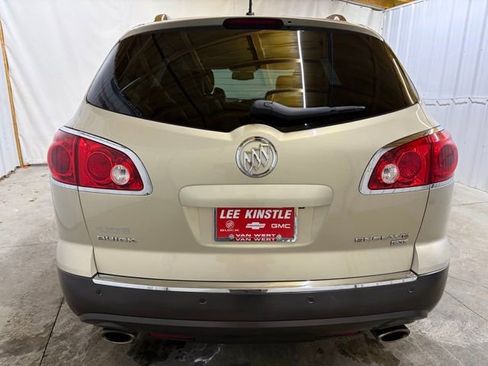 Used 2011 Buick Enclave CXL image 7