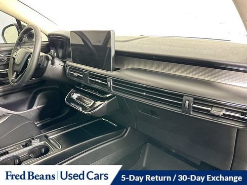 Certified 2024 Lincoln Corsair AWD w/ Equipment Group 101A image 37