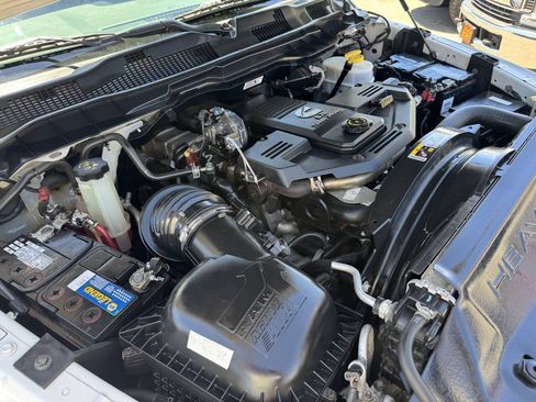Used 2016 RAM 3500 Tradesman w/ Chrome Appearance Group AWD/4WD image 7