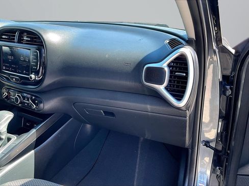 Used 2023 Kia Soul LX w/ Option Group 015 FWD image 18