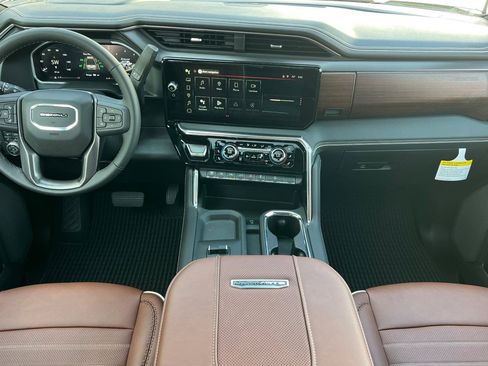 New 2026 GMC Sierra 2500 Denali Ultimate AWD/4WD image 12