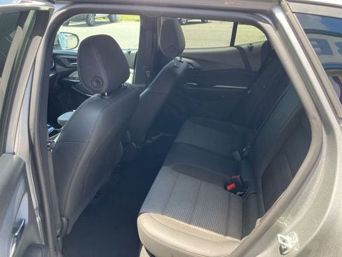 Used 2025 Chevrolet Trax LT FWD image 14