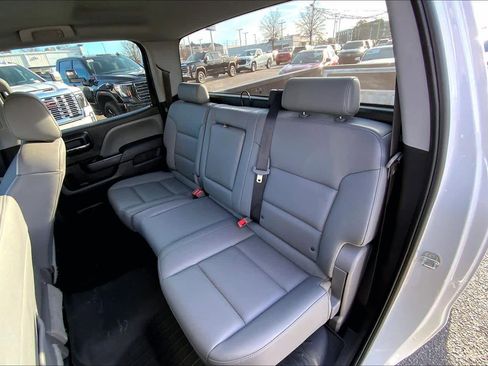 Used 2018 GMC Sierra 1500 2WD Crew Cab w/ Sierra Convenience Package image 19