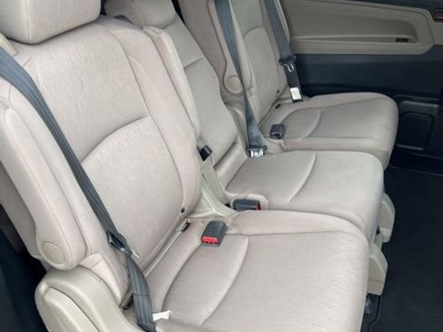 Used 2019 Honda Odyssey EX image 13