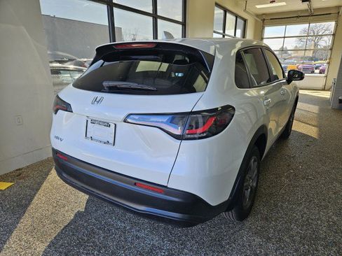 New 2026 Honda HR-V LX image 2