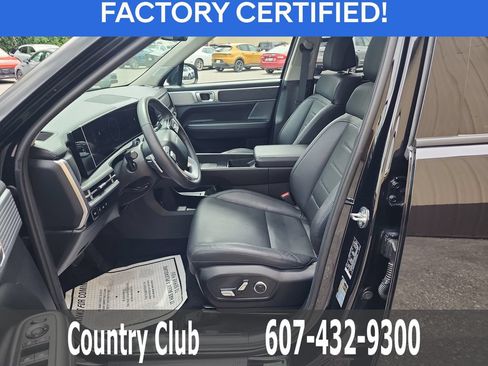 Certified 2024 Hyundai Santa Fe Limited AWD/4WD image 11