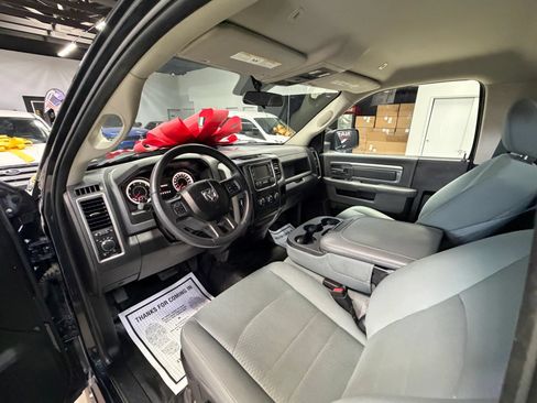 Used 2018 RAM 1500 Express RWD image 26
