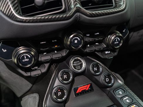 Used 2023 Aston Martin V8 Vantage Coupe RWD image 75