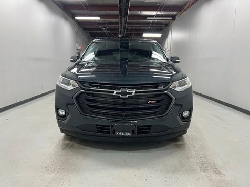 Used 2021 Chevrolet Traverse RS image 2