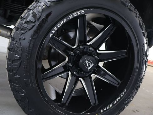 Used 2020 Chevrolet Silverado 2500 LTZ w/ LTZ Premium Package AWD/4WD image 31