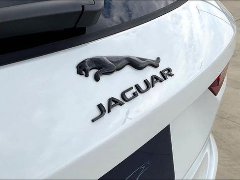 Used 2025 Jaguar F-PACE R-Dynamic S image 8