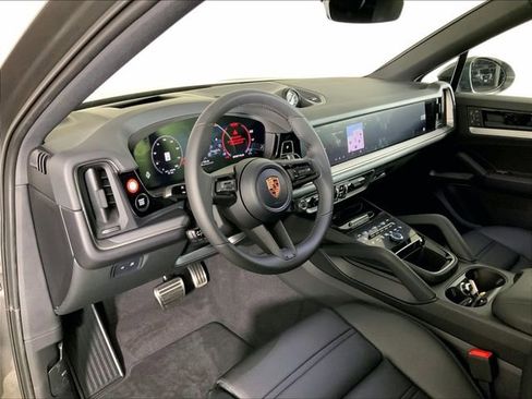 New 2026 Porsche Cayenne S AWD/4WD image 4