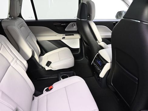 New 2026 Lincoln Aviator Reserve image 18