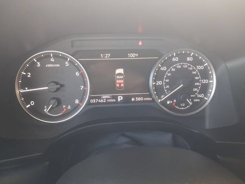 Used 2025 Mitsubishi Outlander AWD image 2