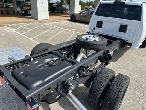 New 2026 RAM 5500 Tradesman image 28
