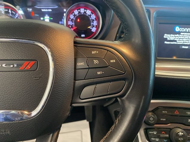 Used 2022 Dodge Challenger SXT RWD image 14