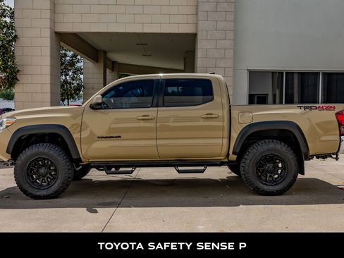 Used 2019 Toyota Tacoma TRD Off-Road image 6