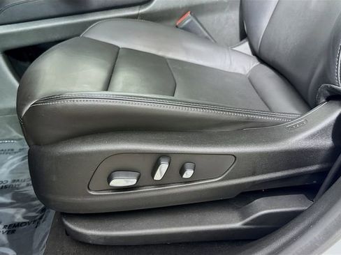 Used 2024 Cadillac XT6 Sport w/ Technology Package image 16