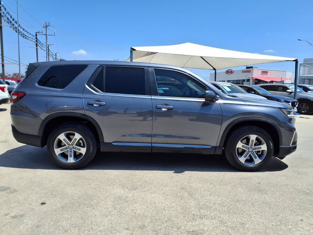Used 2024 Honda Pilot EX-L image 9