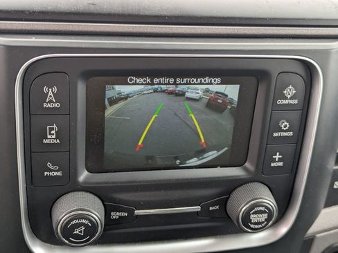 Used 2018 RAM 1500 Express AWD/4WD image 16