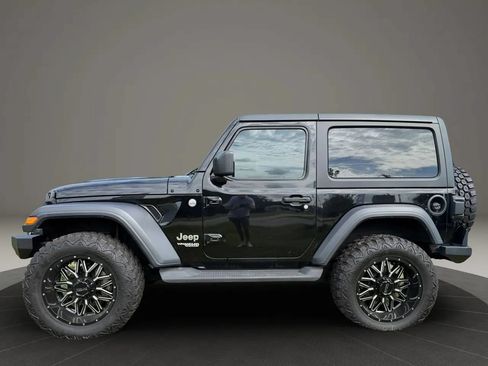 Used 2019 Jeep Wrangler Sport AWD/4WD image 2