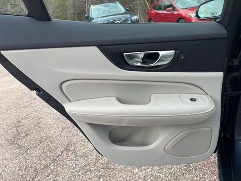 Certified 2024 Volvo S60 B5 Plus AWD/4WD image 24
