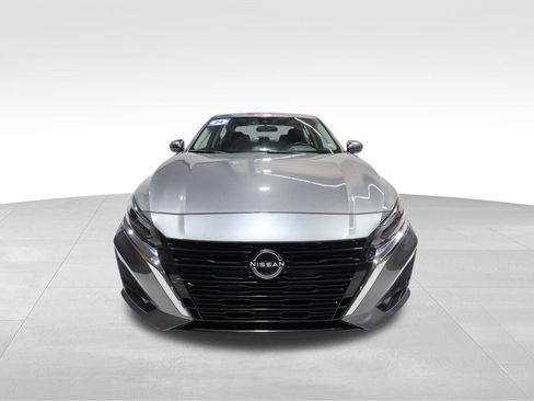 Used 2024 Nissan Altima 2.5 SV image 7