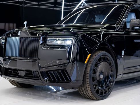 Used 2026 Rolls-Royce Cullinan image 4