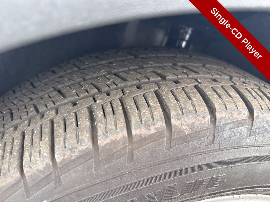 Used 2018 Ford Explorer XLT w/ Equipment Group 202A AWD/4WD image 30