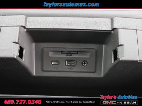 Used 2021 Chevrolet Silverado 1500 High Country image 35