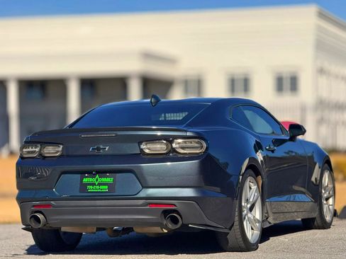 Used 2021 Chevrolet Camaro LT w/ RS Package image 10