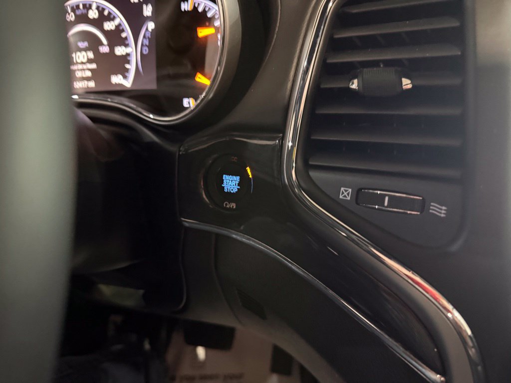 Used 2018 Jeep Grand Cherokee Overland AWD/4WD image 18
