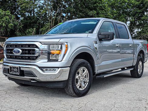 Used 2021 Ford F150 XLT w/ Equipment Group 302A High AWD/4WD image 3