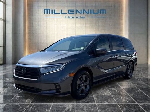 Used 2024 Honda Odyssey EX image 1