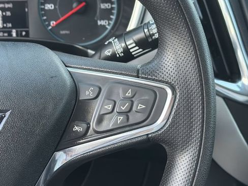 Used 2020 Chevrolet Equinox LS w/ LS Convenience Package FWD image 25
