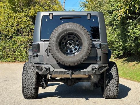 Used 2017 Jeep Wrangler Unlimited Sport w/ Quick Order Package 24S AWD/4WD image 27