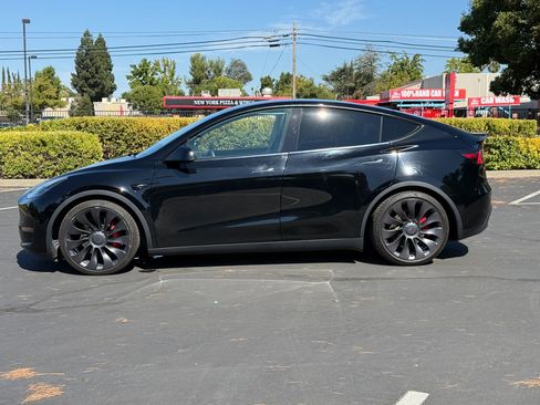 Used 2020 Tesla Model Y Performance image 8