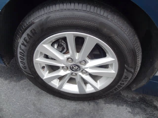 Used 2025 Toyota Camry LE FWD image 13